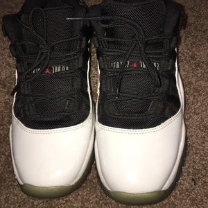 True Red 11 Jordan, Gently used 4/5 years old